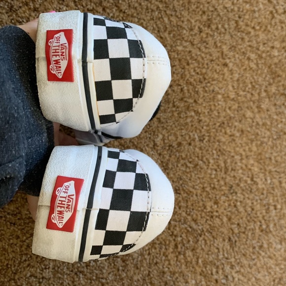 Custom WHITE checkered vans - Picture 3 of 4